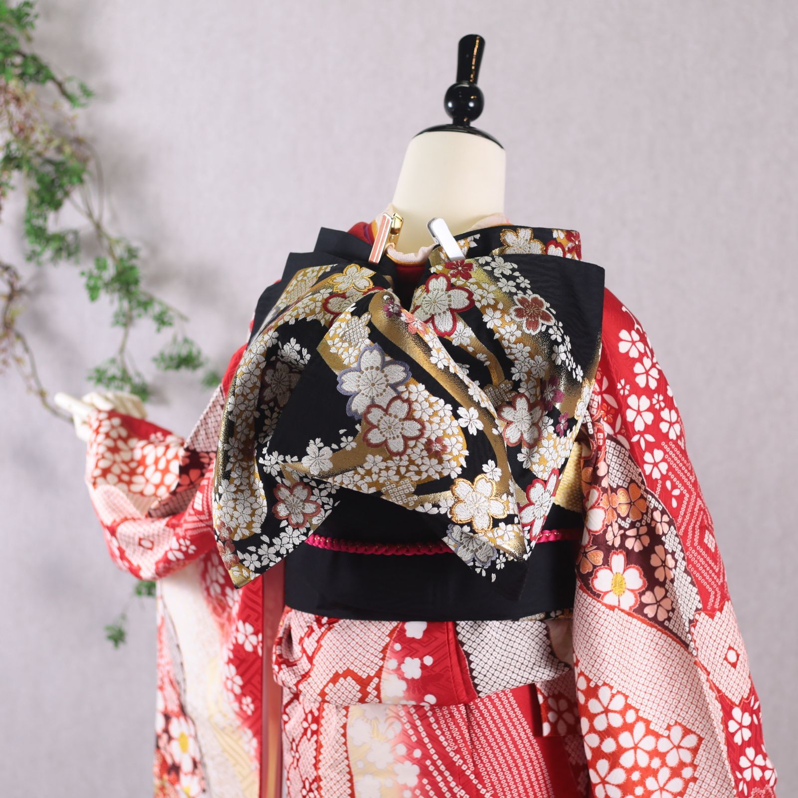 【美品】振袖フルセット セール】 仕立付き 正絹振袖 フルセット32点 白色 くすみ色 花柄