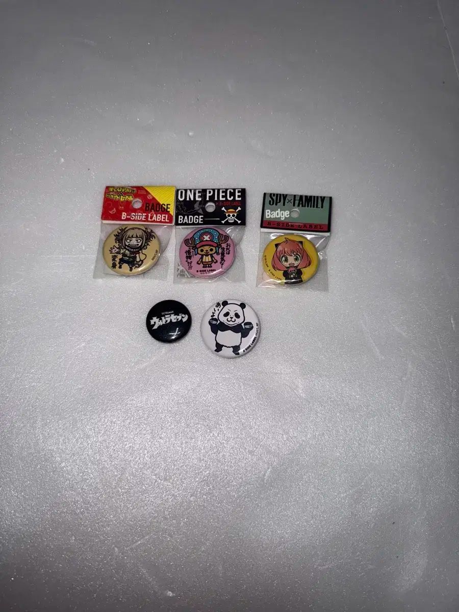 スパイファミリー ロイド ピンバッジ 楽天】スパイファミリー SPY