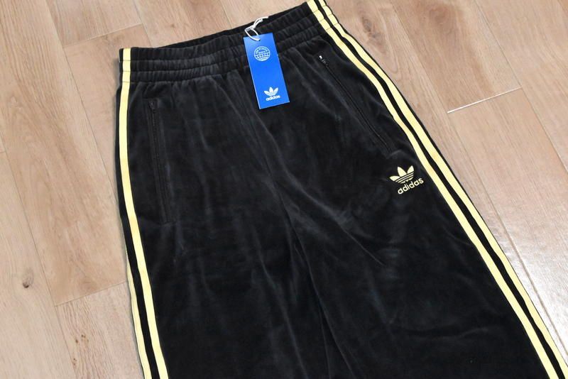 新品 adidas Originals ベロア トラックパンツ XS アディダス HR3443