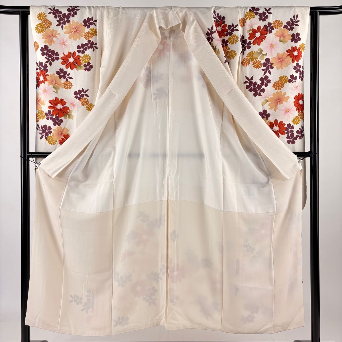 振袖 身丈150.5cm 裄丈62cm S 袷 桜 草花 箔 金彩 クリーム 正絹