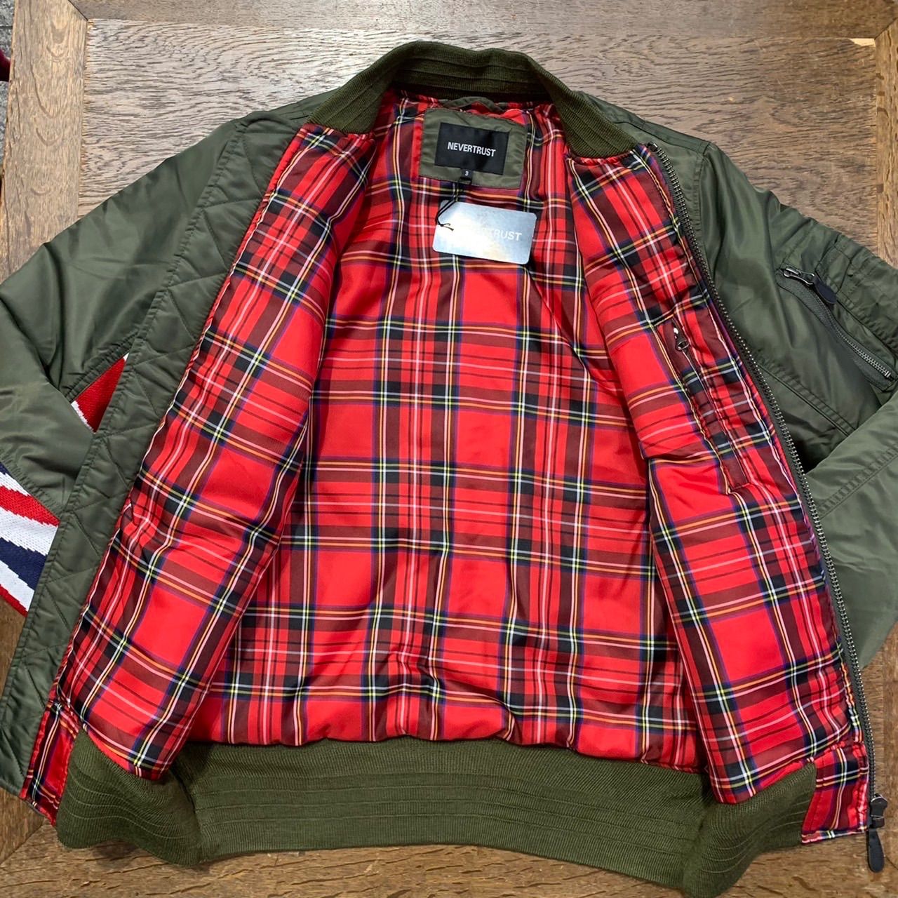 never trust MA-1 OLIVE - メルカリ