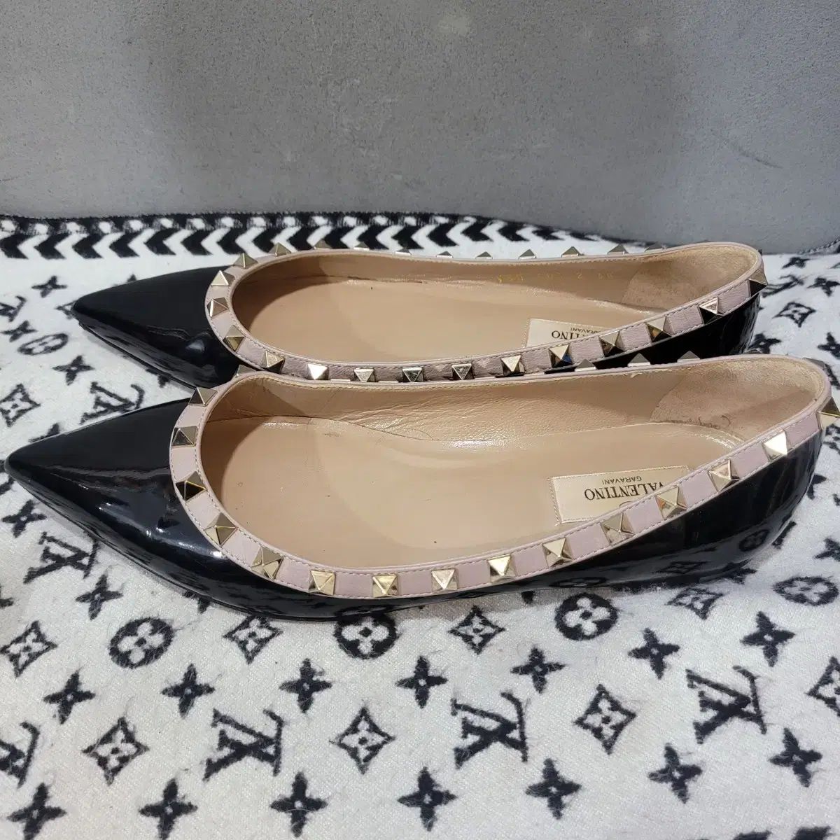 VALENTINO ヴァレンティノ