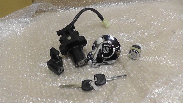 GB350 NC59-1109xx の キーセット 1756775502
