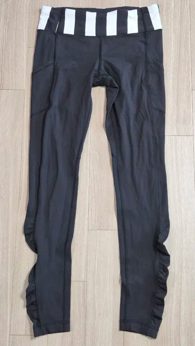 lululemon（ルルレモン） Speed Tight 6 サイズ レギンス - メルカリ