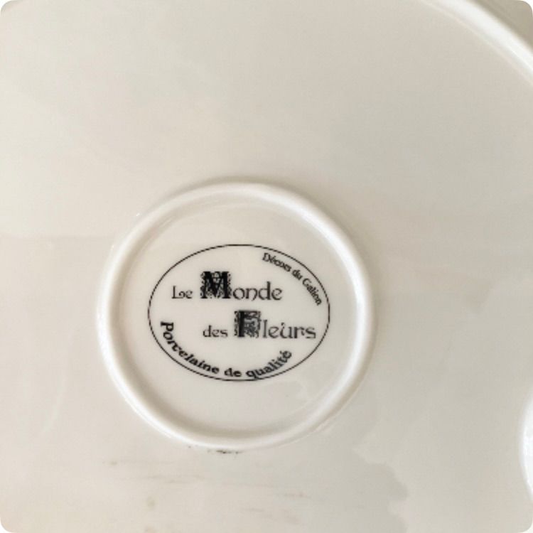 鈴蘭の愛らしさにくぎ付け バルボティーヌ皿