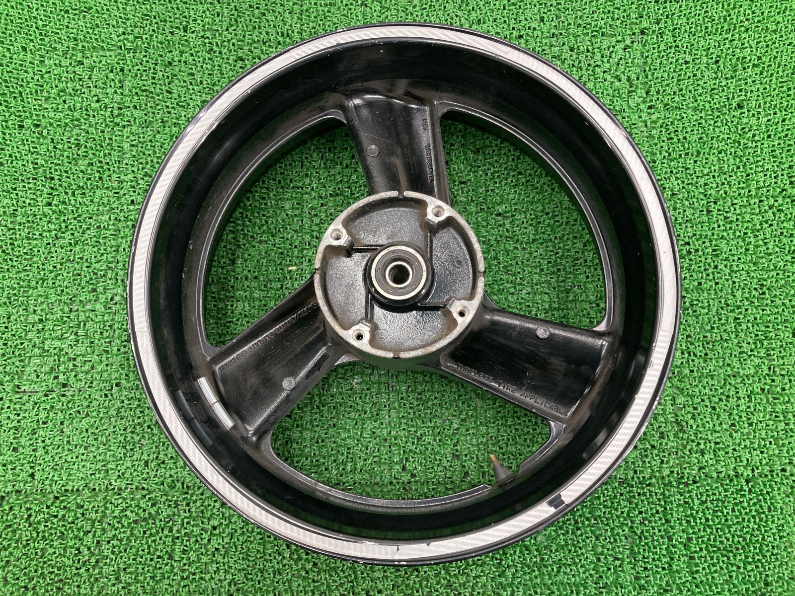 ホーネット250 リアホイール 黒 73R ホンダ 純正 中古 バイク 部品