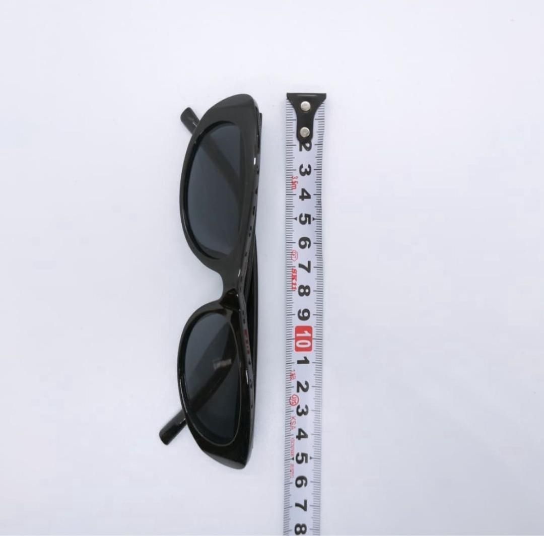 プラダ　ブラックキャットアイサングラス Prada Eyewear キャットアイ サングラス | ブラック | FARFETCH JP
