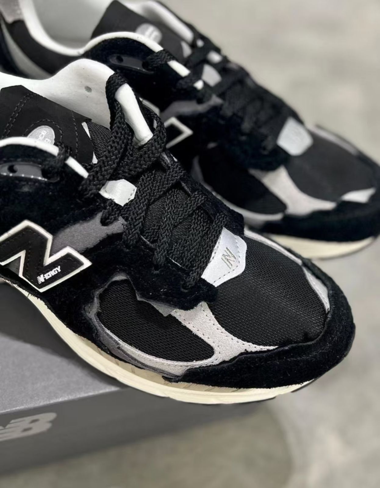 New Balance 2002R Protection Pack "Black ニューバランス2002r