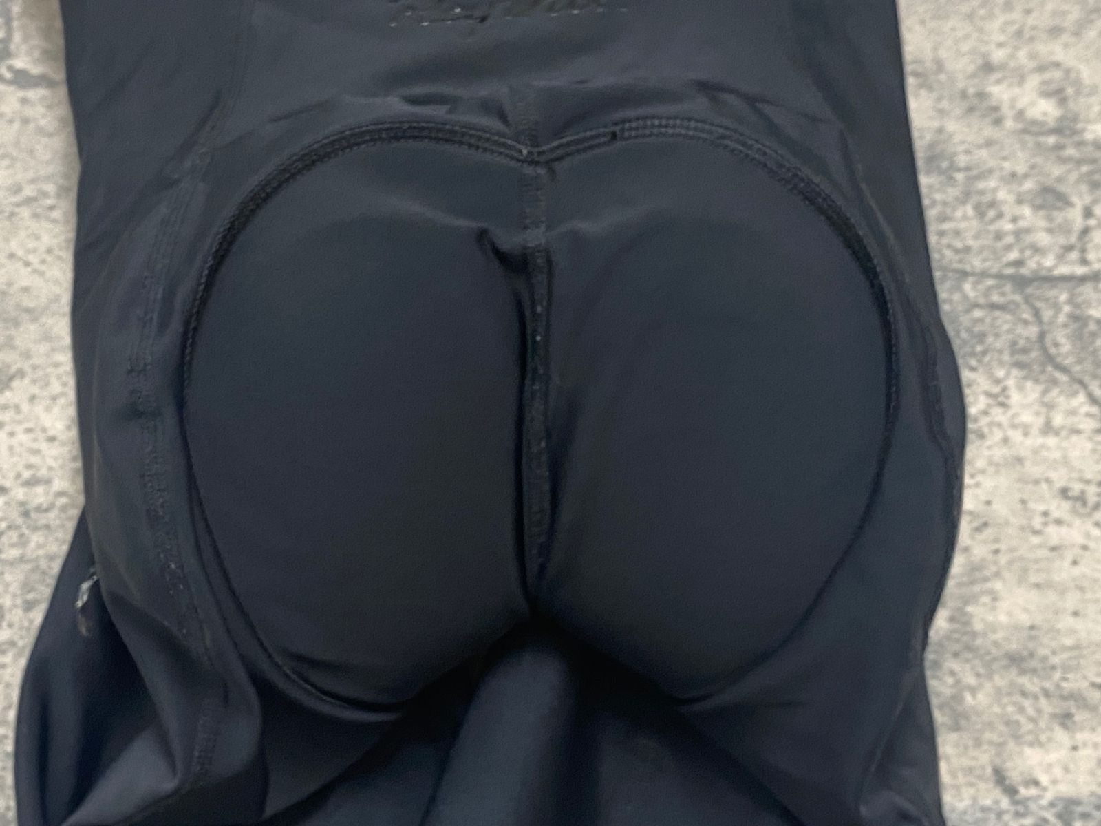 レーサーパンツ