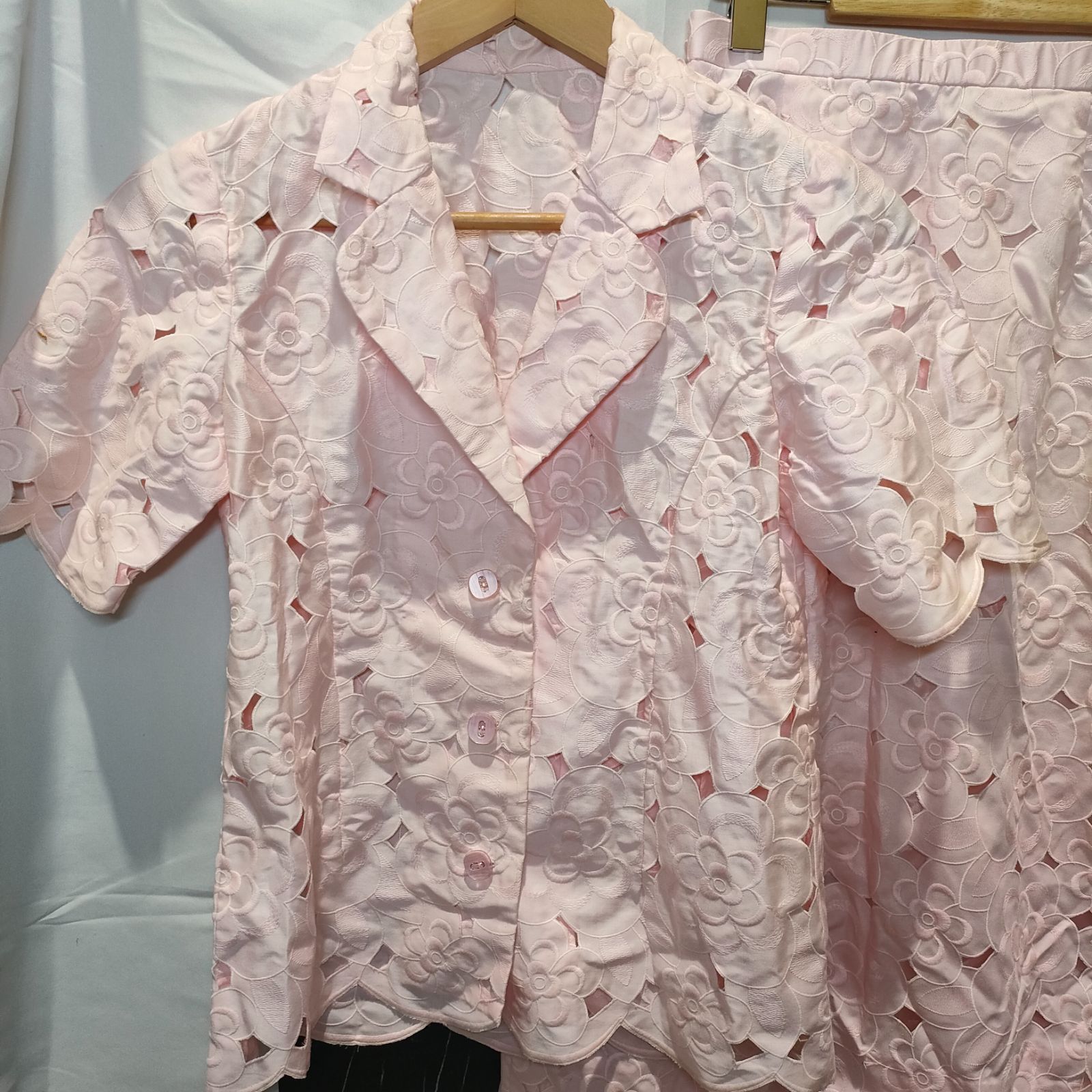 20 年代物 総レース セットアップ ピンク スーツ ジャケット スカート 80s 70s 刺繍 ヴィンテージ アンティーク 婦人服 レディース レトロ 古着 花柄 バービー