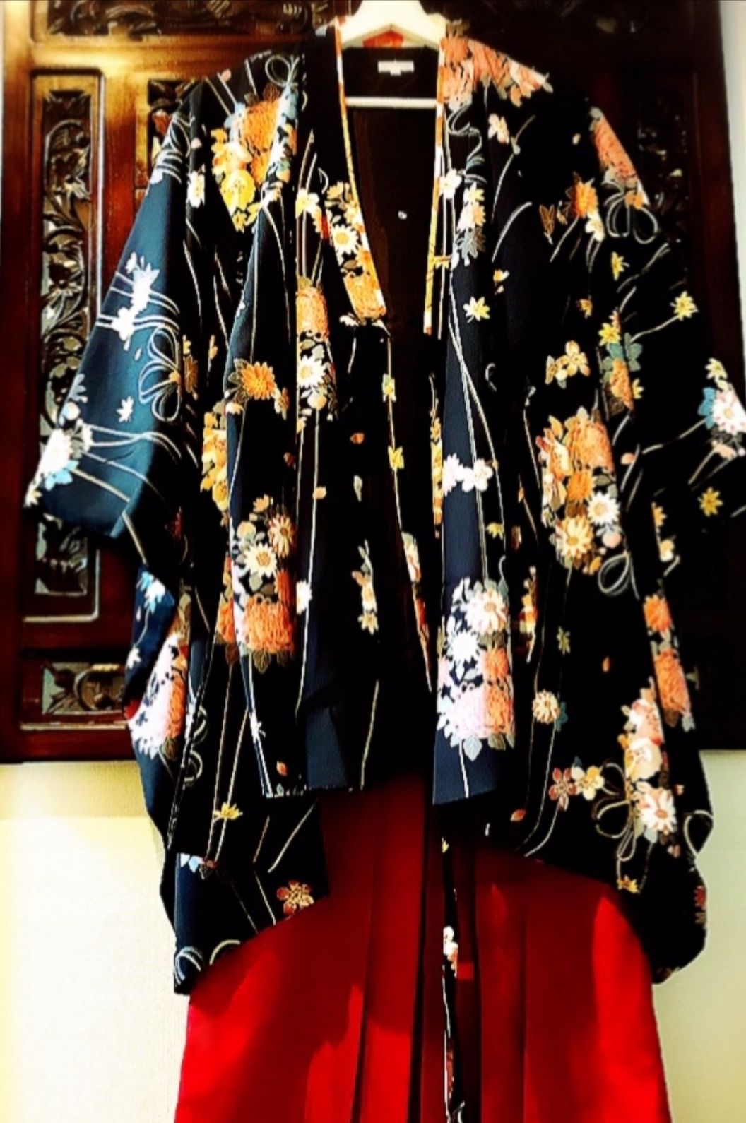 キャサリンコテージ 165 椿 花柄 着物 刺繍 黒 袴セット 卒業式 成人式くるぅるの着物