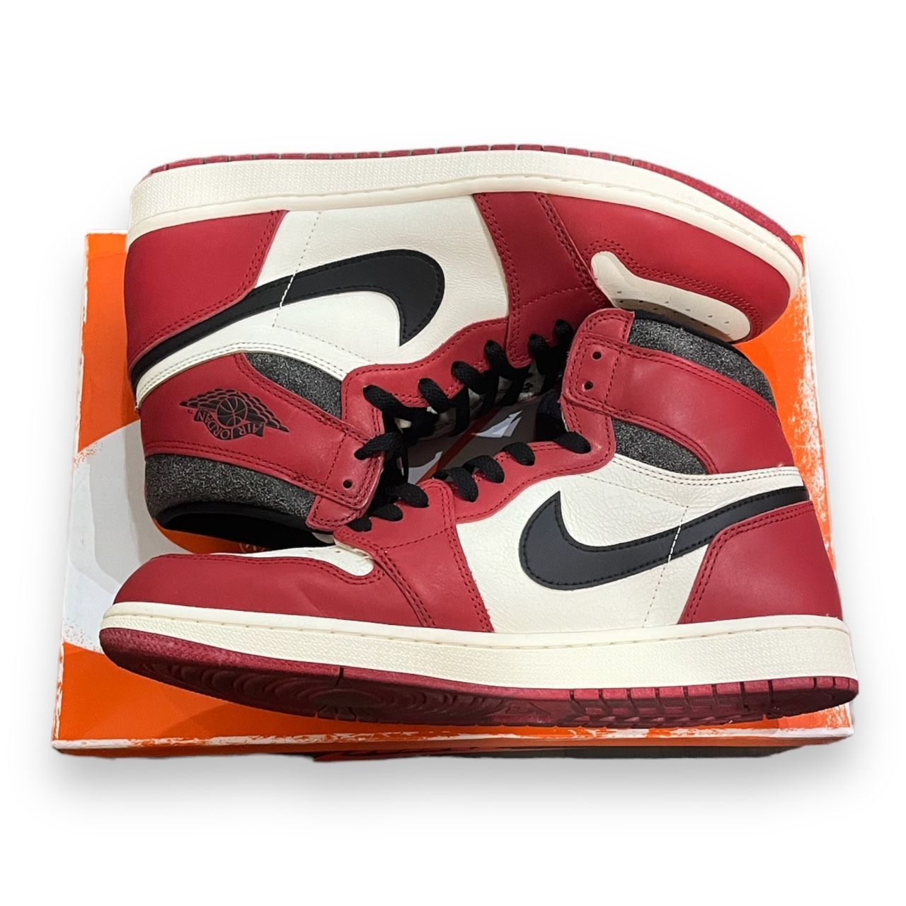 国内正規 NIKE AIR JORDAN 1 RETRO HIGH OG CHICAGO LOST & FOUND VARSITY RED ナイキ  エアジョーダン 1 ハイ シカゴ ロストファウンド スニーカー DZ5485-612 30cm 54172A - メルカリ