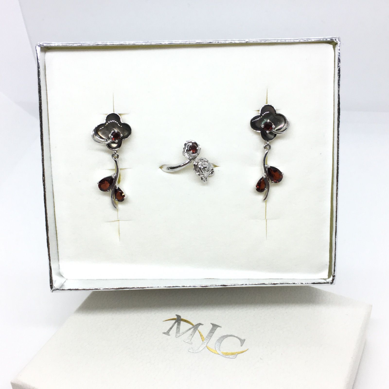 美品】MJC ジュエリー ガーネットフラワーイヤリング&シルバーリング 