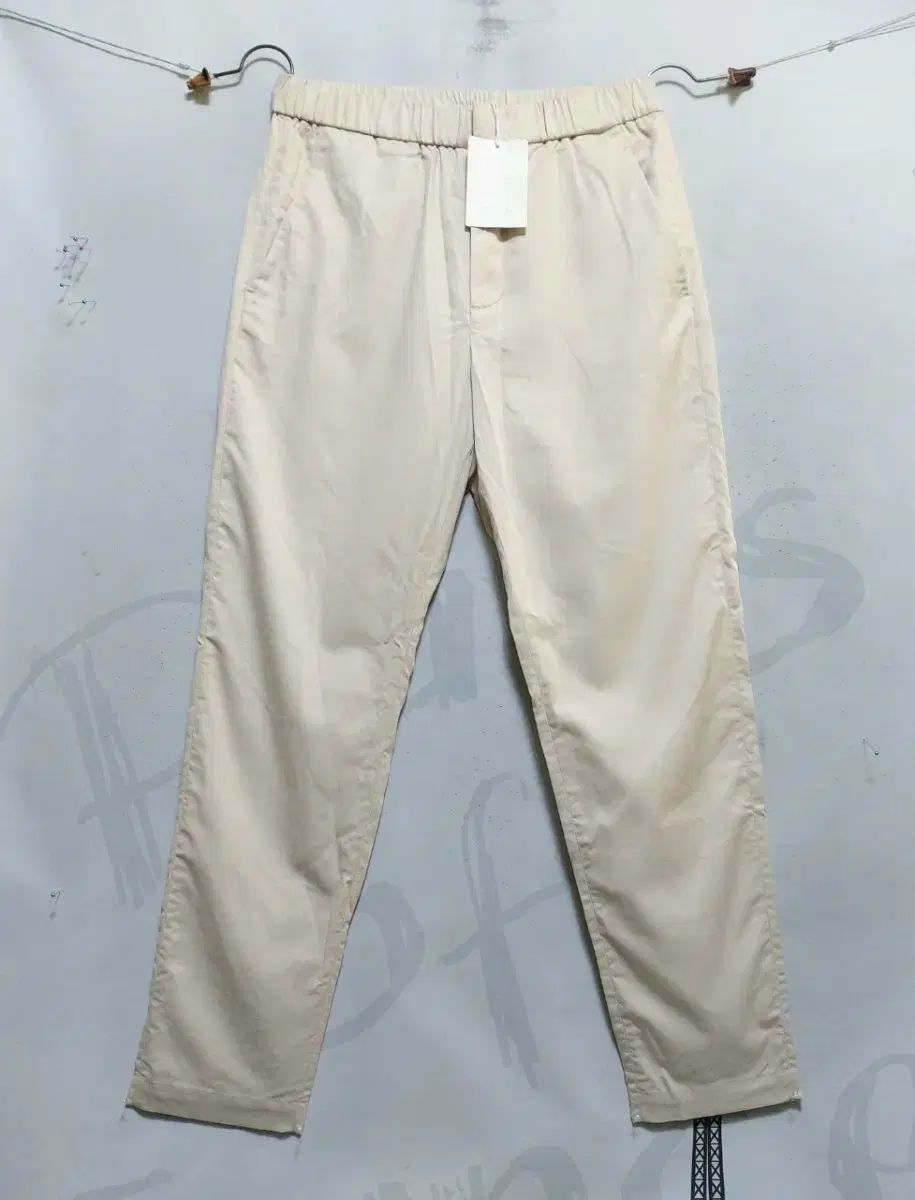 新製品/ COS COS(コス) パンツ 30 ー 32 /ジョガーパンツ