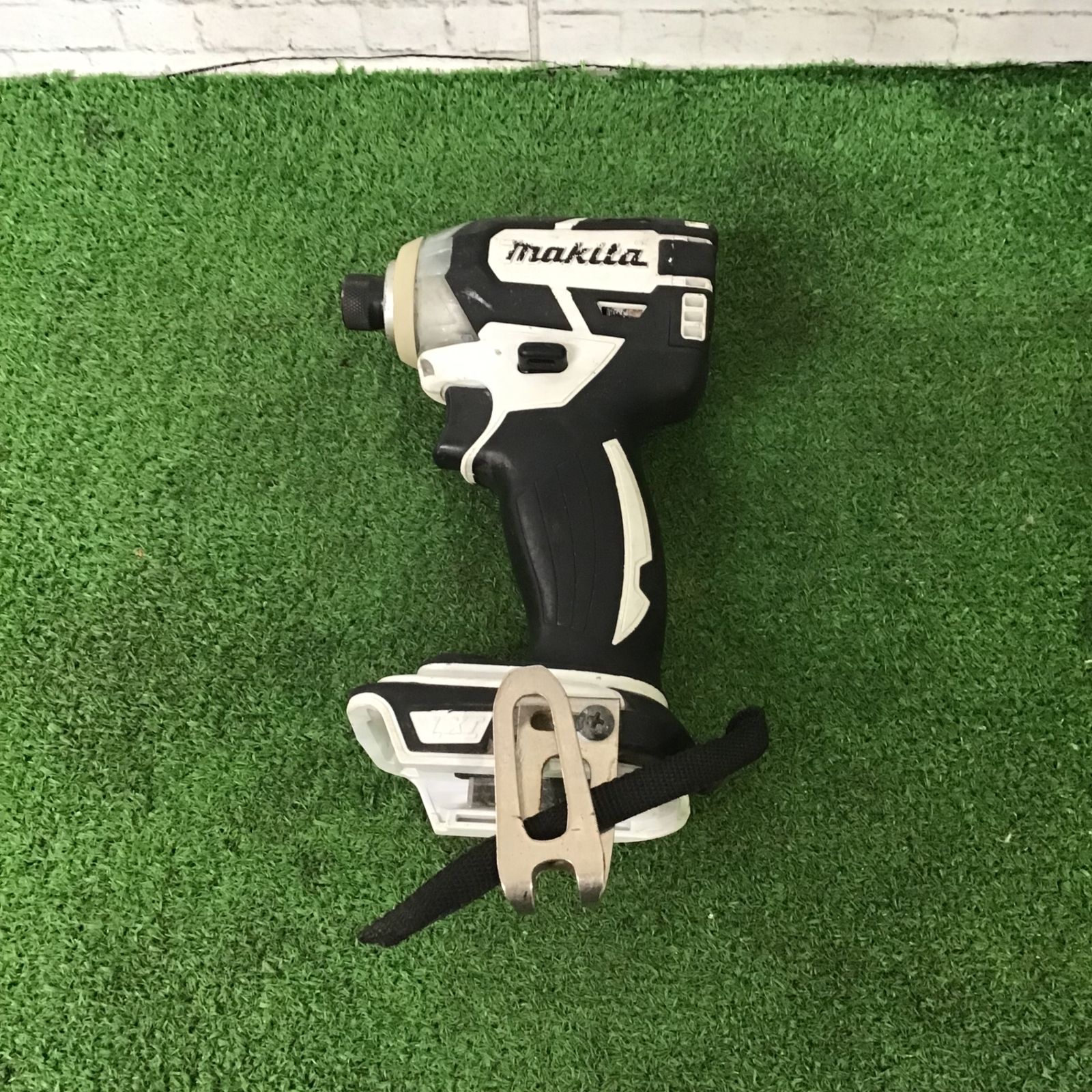 ★マキタ(makita) コードレスインパクトドライバー TD148DZW【町田店】