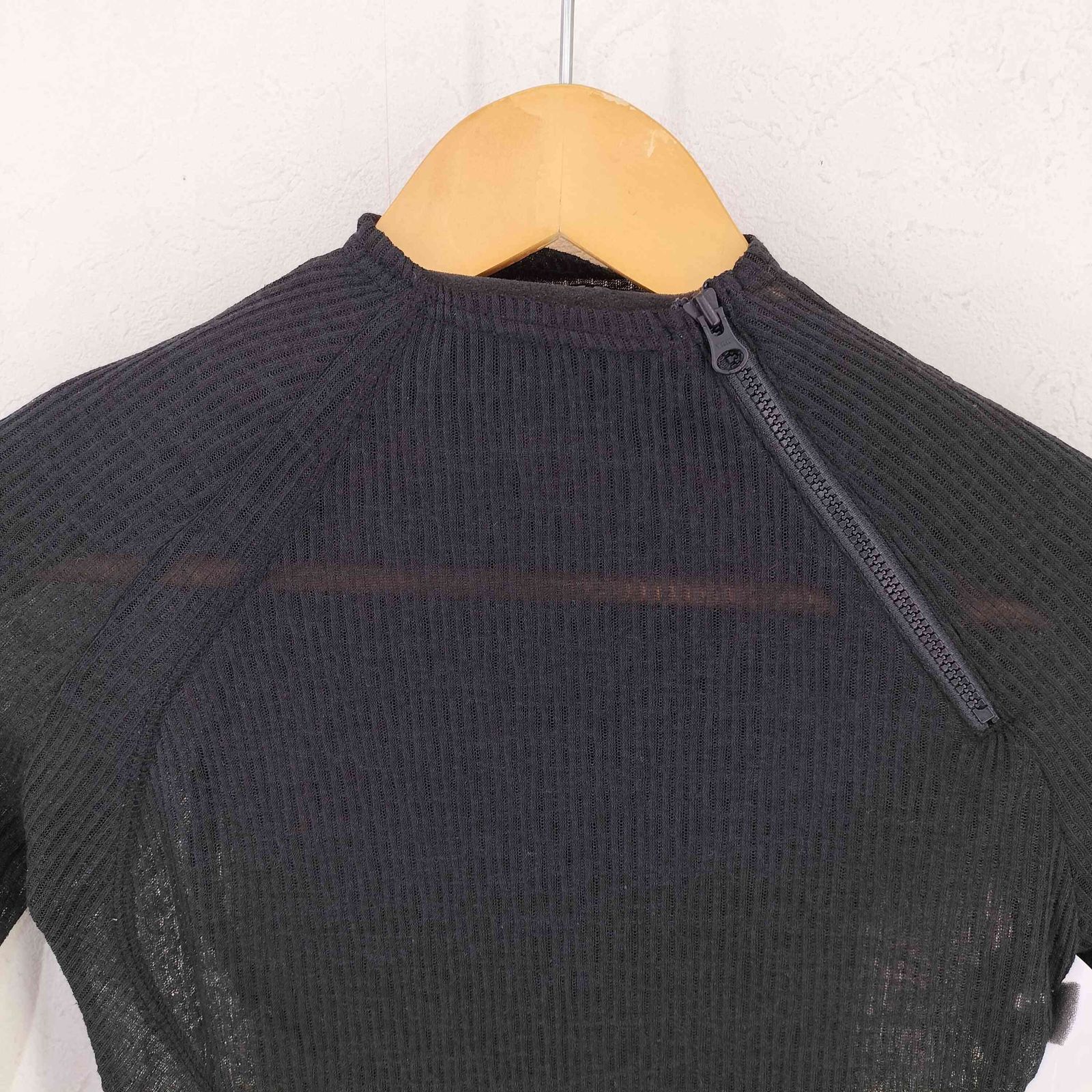 hyein seo(ヘインソ) HELIX LONG SLEEVE シアーカットソー レディース  0 中古 古着 0925 ヘインソ hyein seo HELIX LONG SLEEVE シアーカットソー