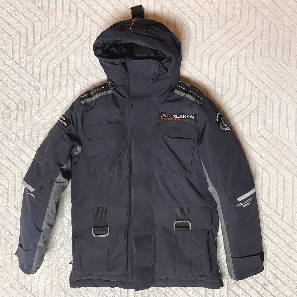 旋回する インターラーケン ダウンジャケット