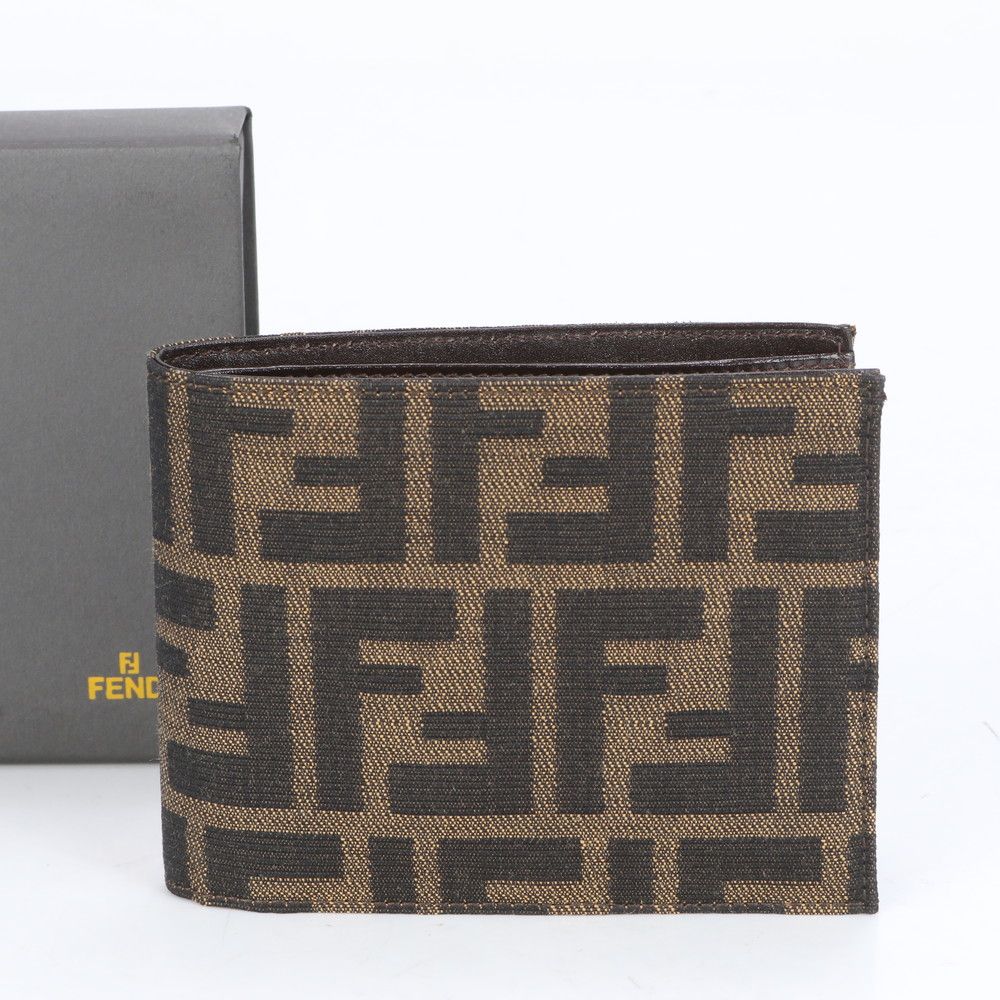 FENDI - フェンディ FENDI 財布 二つ折り FFダイヤモンド ズッカ