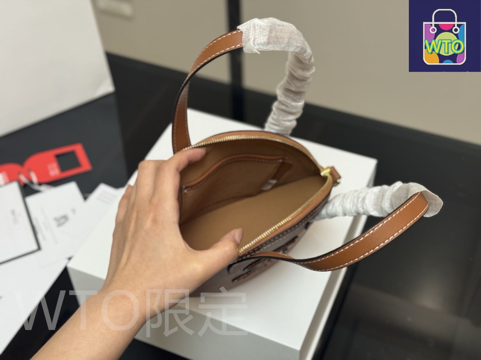 CELINE ロゴ入りポーチ ブラック 楽天市場】セリーヌ（ブランドセリーヌ）の通販