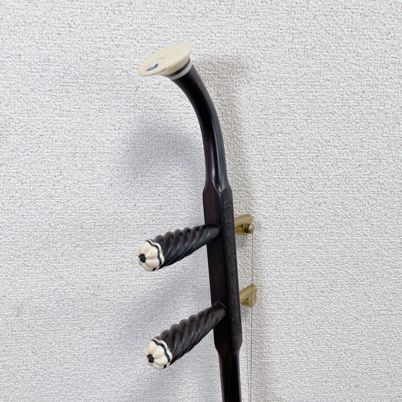 ブランド二胡 琴楽富庭ニシキ蛇皮