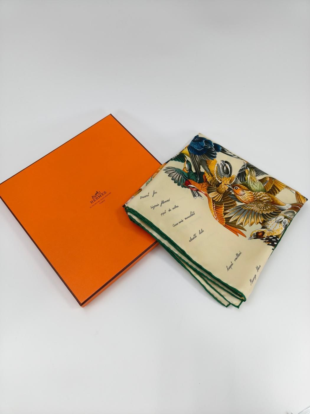 エルメス HERMES カレ90 侵入者 鳥 L'INTRUS シルク スカーフ ベージュ