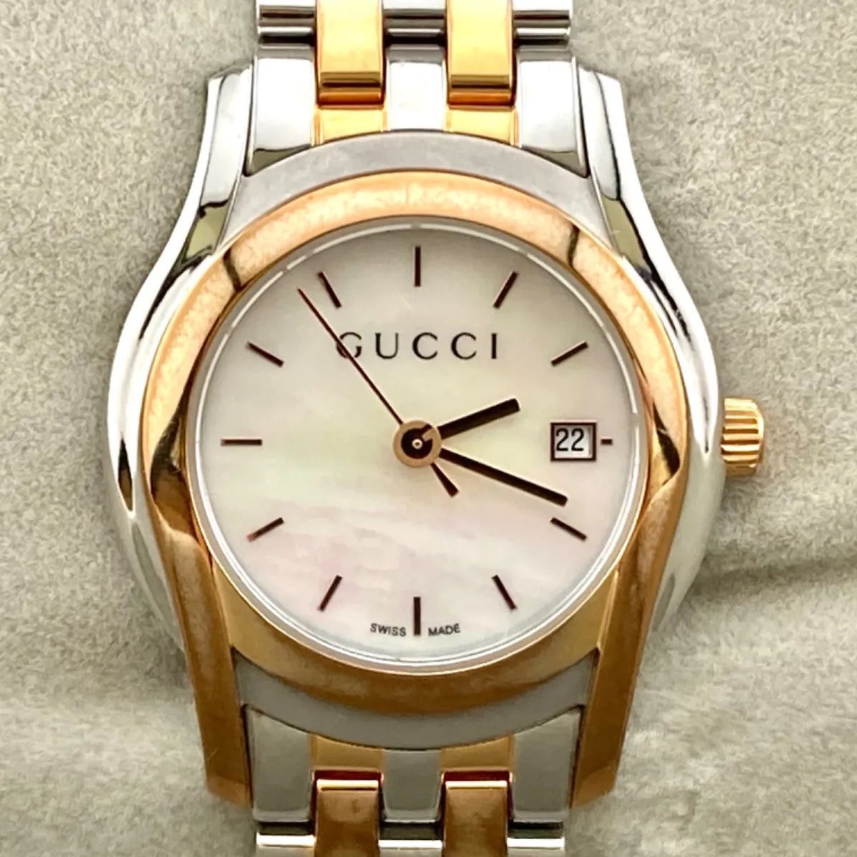 GUCCI✨腕時計　時計　5500L グッチ　シェル文字盤 グッチ 5500L コンビ ホワイトシェル文字盤 レディース 腕時計