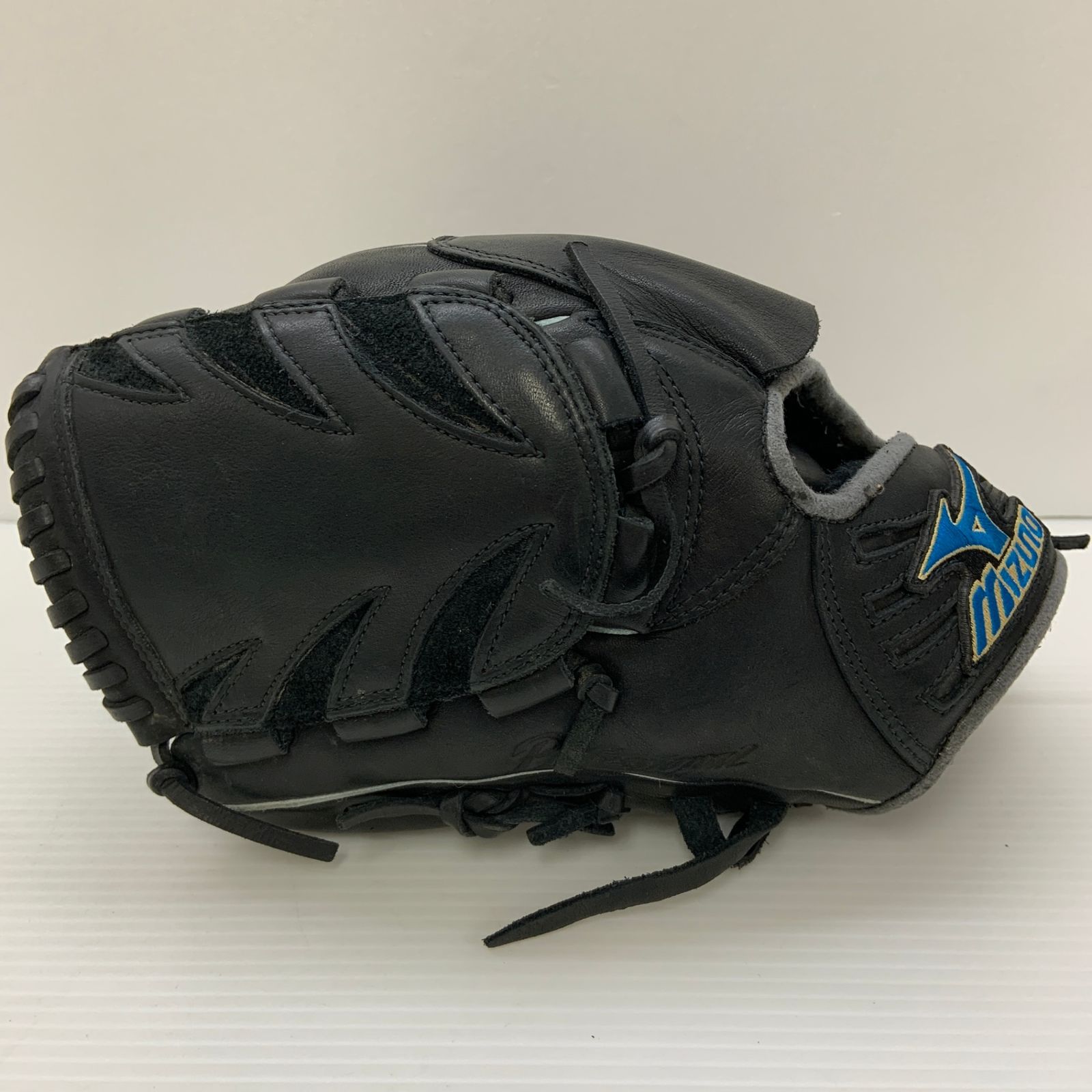ミズノ MIZUNO Professional 軟式 大人 一般 投手用 グローブ ピッチャー グラブ 左投げ Y 31111 品 野球 8111