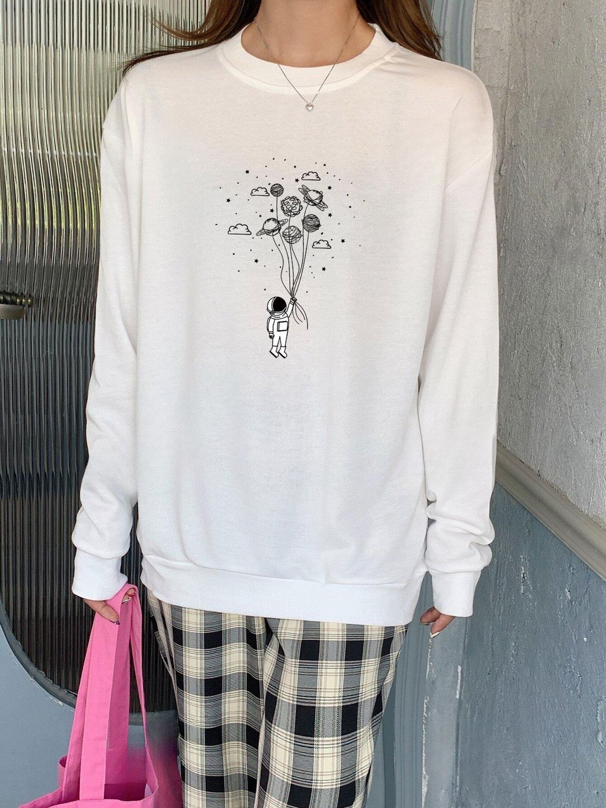 漫画風 宇宙飛行士 パターン ドロップショルダー プルオーバー