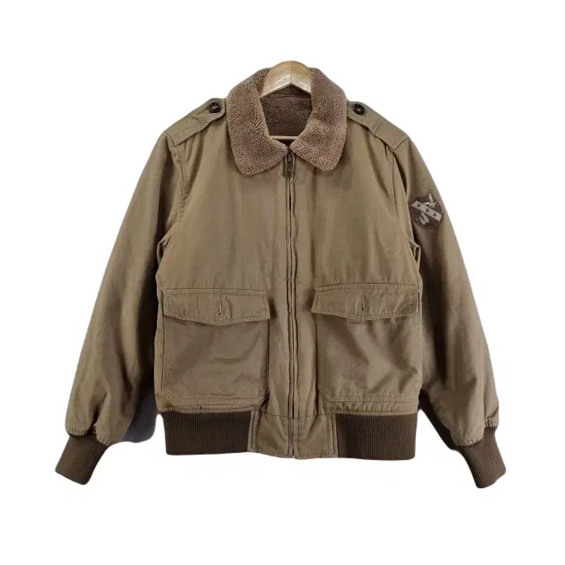 【雷市場（ポンジャン）商品韓国直送】 中古 メンズ M /アウトドア ベージュ 肩章 ボンバー ジャケット Z6345