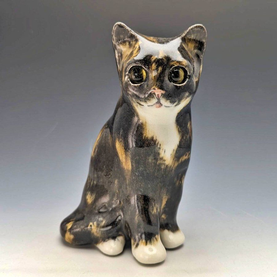 英国ウィンスタンレイ ケンジントンキャットサビ猫 陶器製フィギュリン