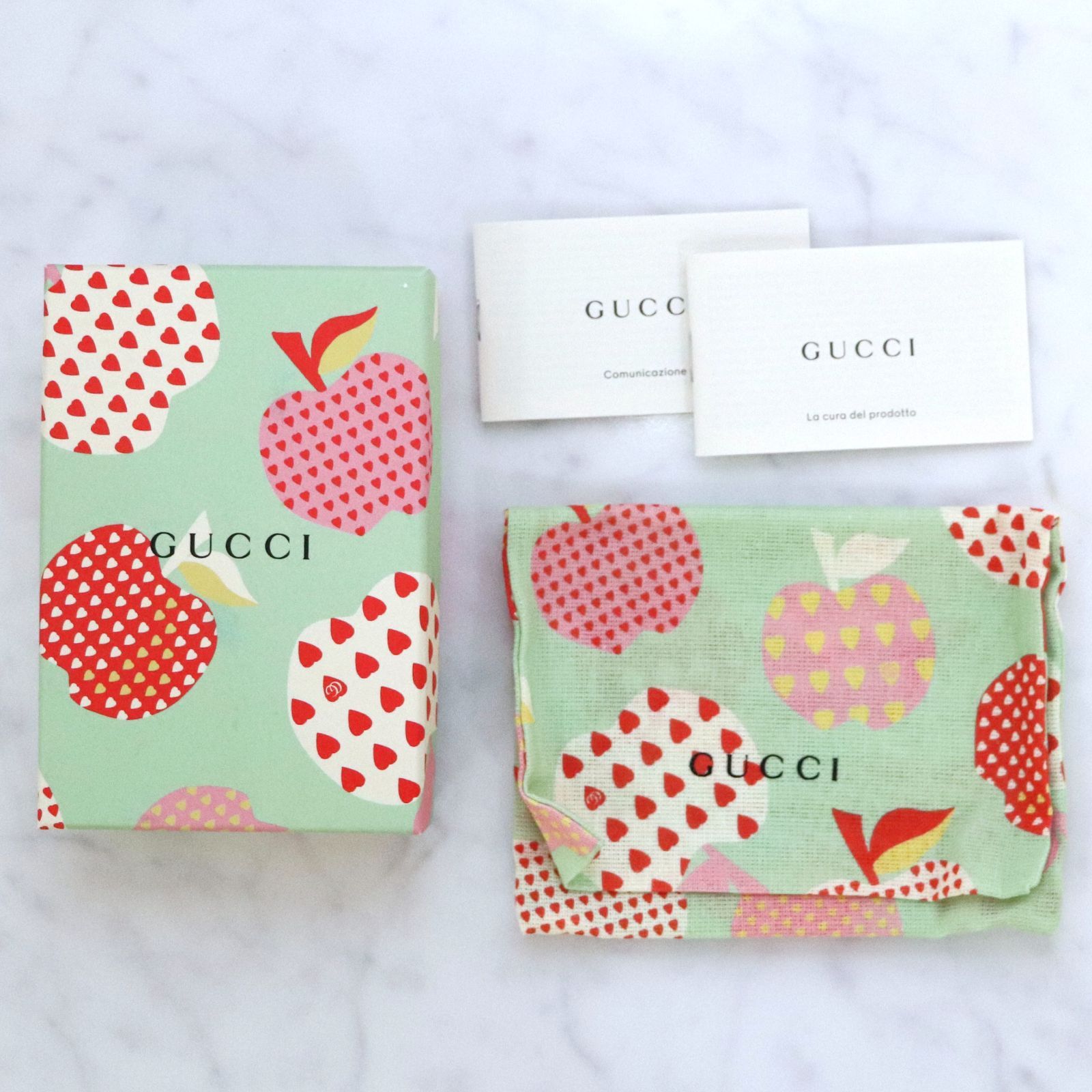 GUCCI グッチ 663922 アップル GGスプリーム PVC 二つ折り財布 