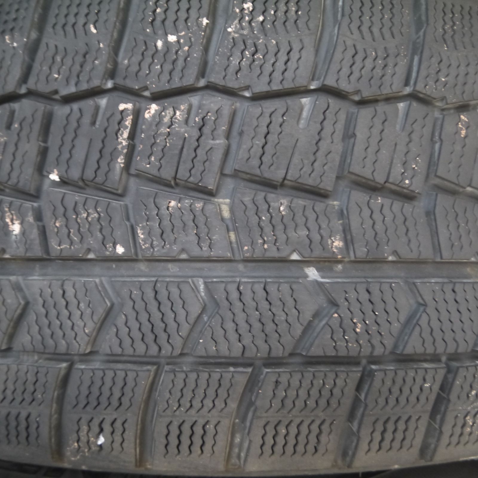 送料込バリ溝 スタッドレスダンロップ WINTER MAXX 185/70R14 送料無料