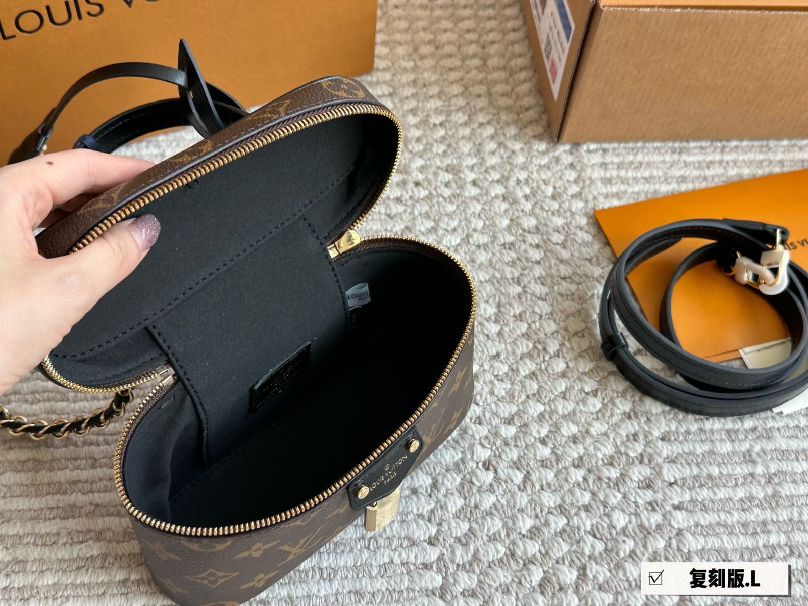 今日特価】LV 新品化粧ポーチ 19×12cm 老花柄-WTO輸入 - メルカリ