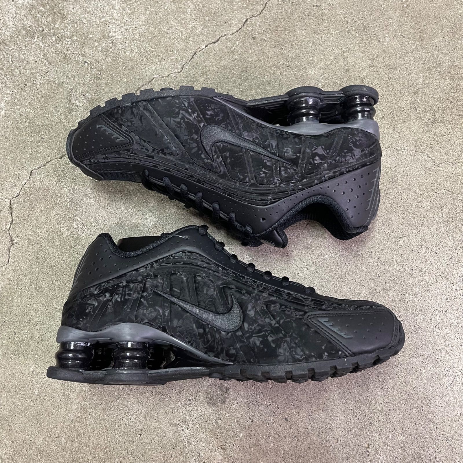 Nike Women's Shox R4 