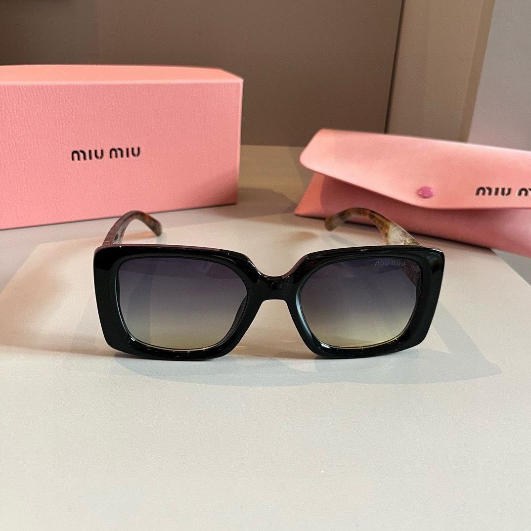 新品未使用 ミュウミュウ（Miu Miu）メガネ 星空モデル 女性向け偏光サングラス - メルカリ