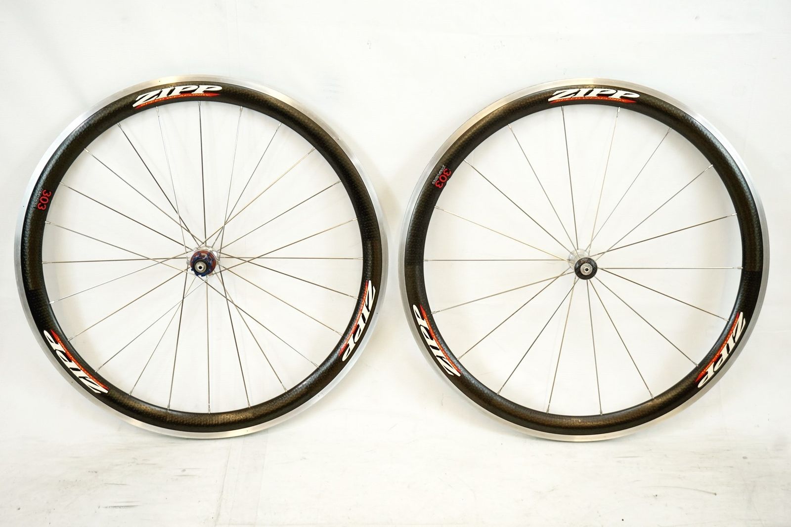 ZIPP 303s ホイールカンパフリー 4分残タイヤ付 ZIPP】303Sが超