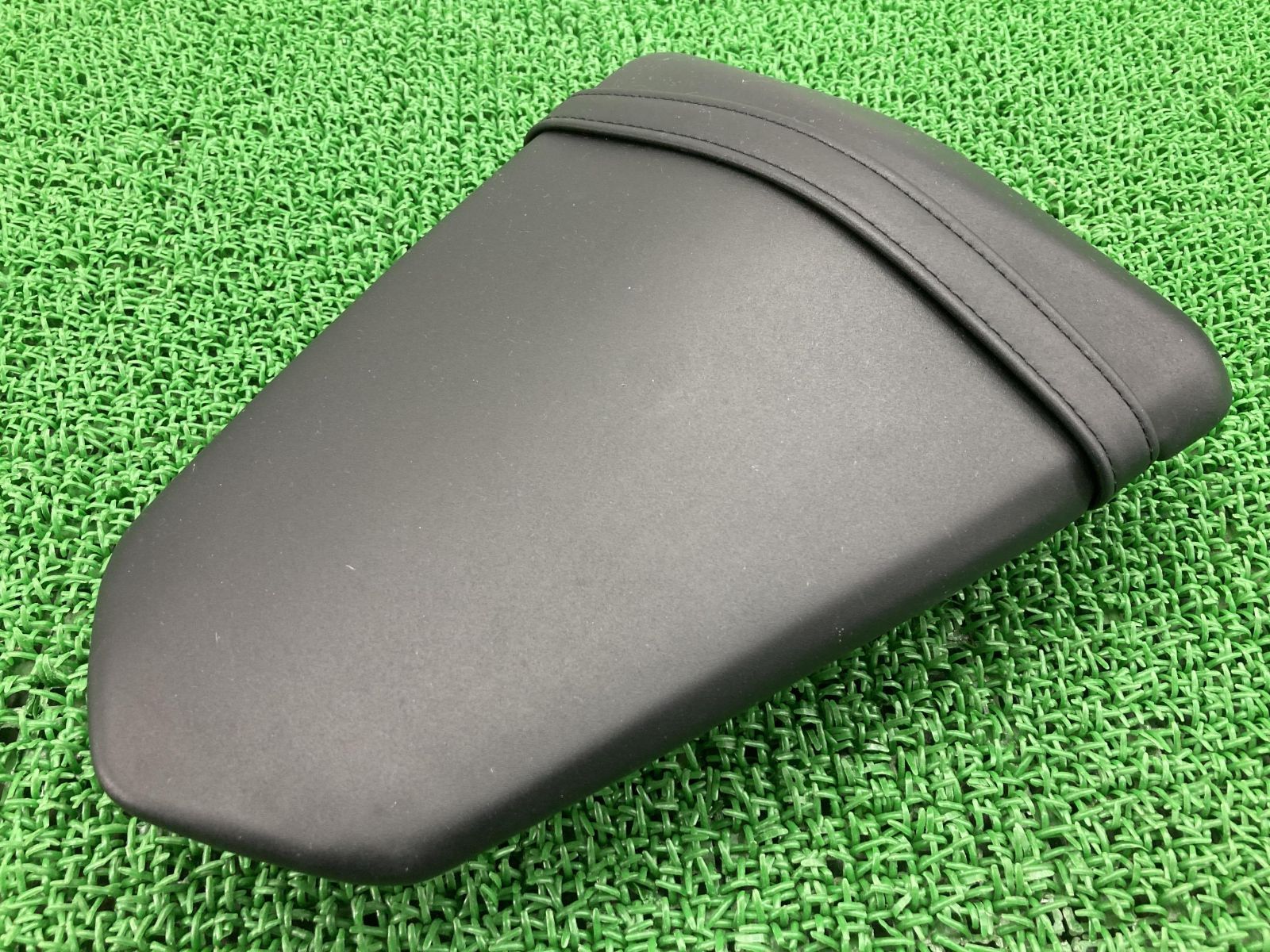 YZF-R25 タンデムシート 1WD ヤマハ 純正 中古 バイク 部品 美品 RG10J ...