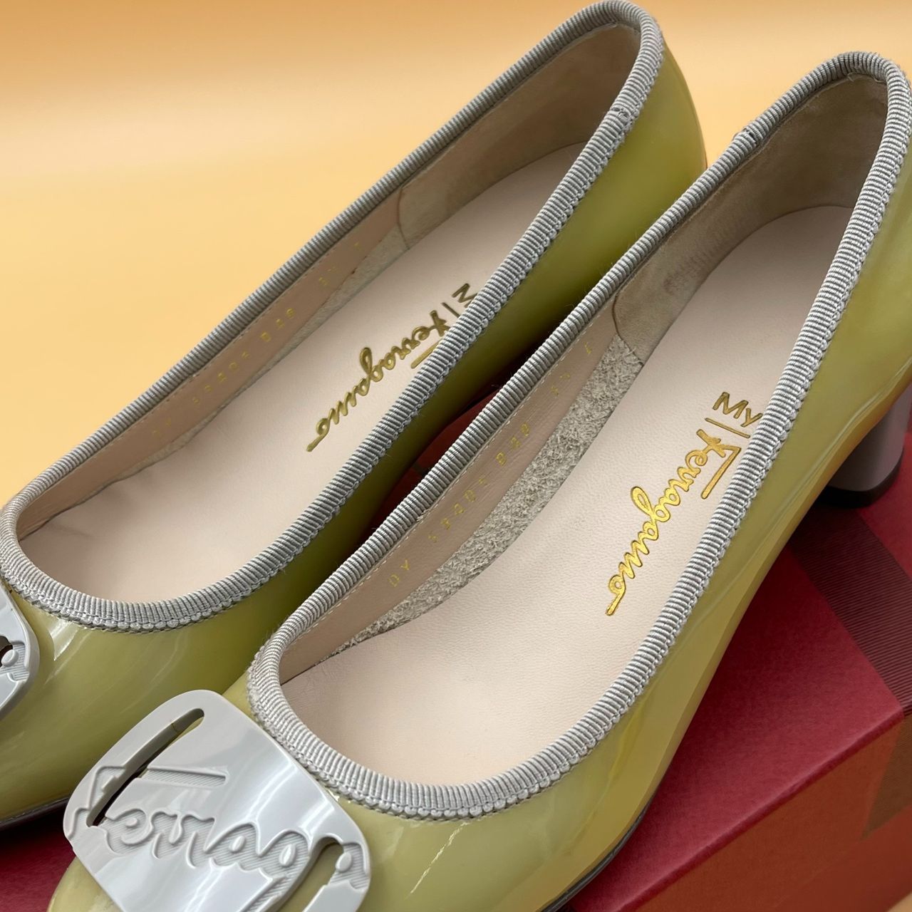 Salvatore Ferragamo フラット エナメル パンプス/サルヴァトーレ マイ