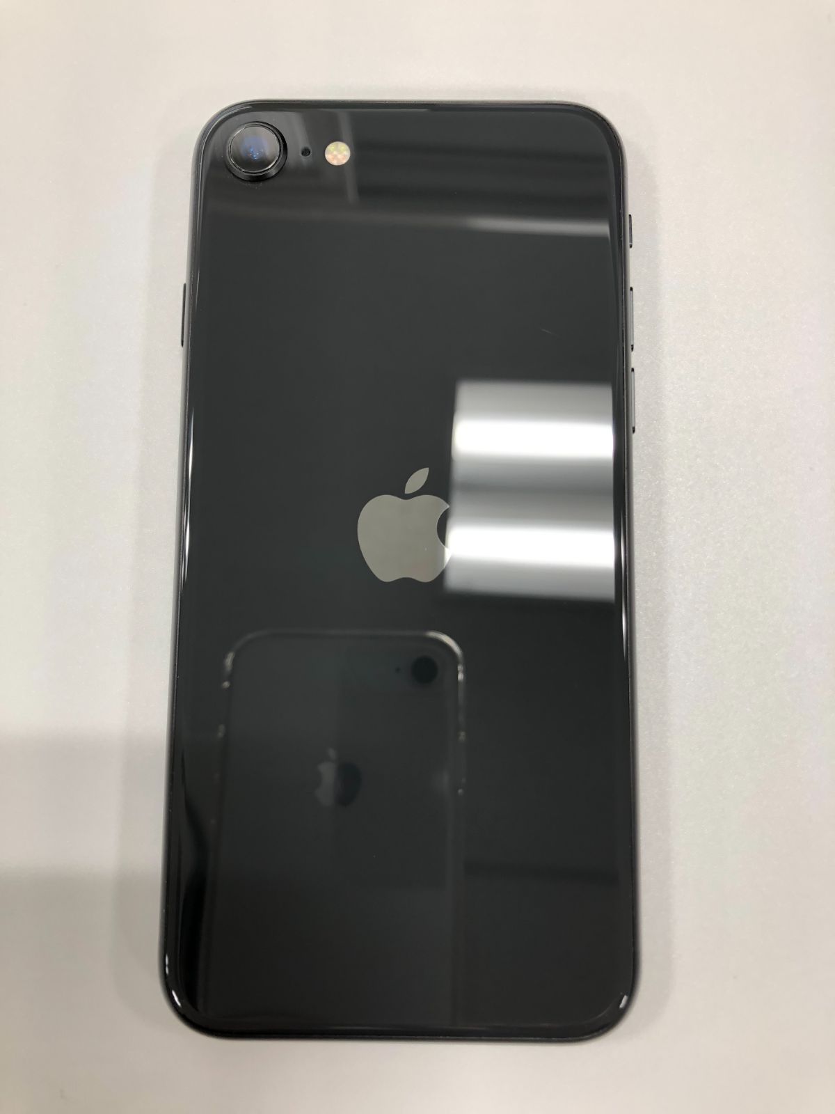 【中古】iPhone SE 第2世代 (SE2) 64GB ブラック バッテリ90％ SIMフリー キャリア無し