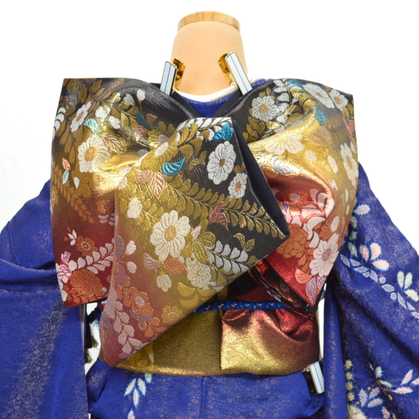 平和屋着物○豪華振袖 刺繍 ふくれ織 花蝶文 暈し染め 金銀