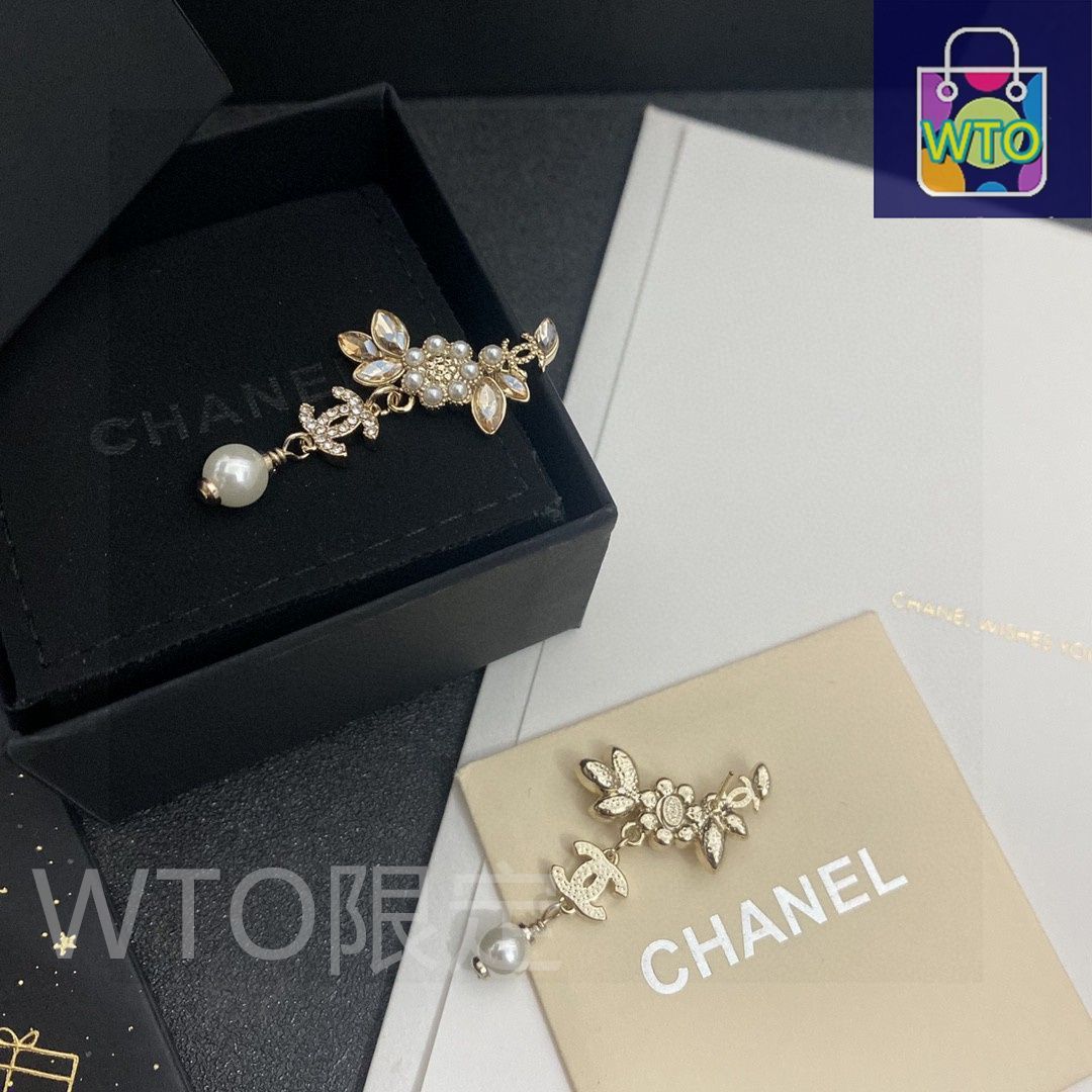 今日特価】Chanel 花柄 真珠 葉 クリスタル ピアス ダブル C