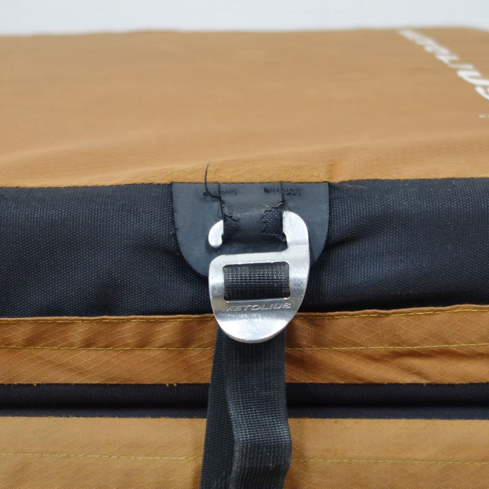 メトリウス Metolius Stomp Crash Pad ストンプ クラッシュ パッド ボルダリング クライミング マット アウトドア メトリウス Metolius Stomp Crash Pad ストンプ クラッシュ