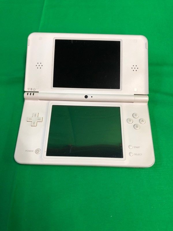 ✨値下げ✨ニンテンドーDSi LL ナチュラルホワイト【メーカー生産終了