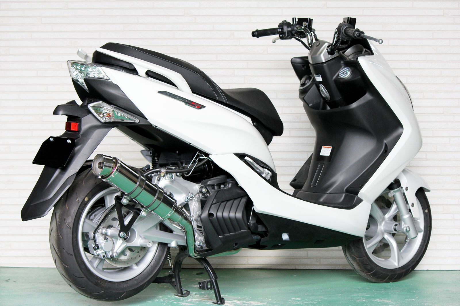 マジェスティS バイクマフラー JBK-SG28J 2BK-SG52J R300 アップタイプ 