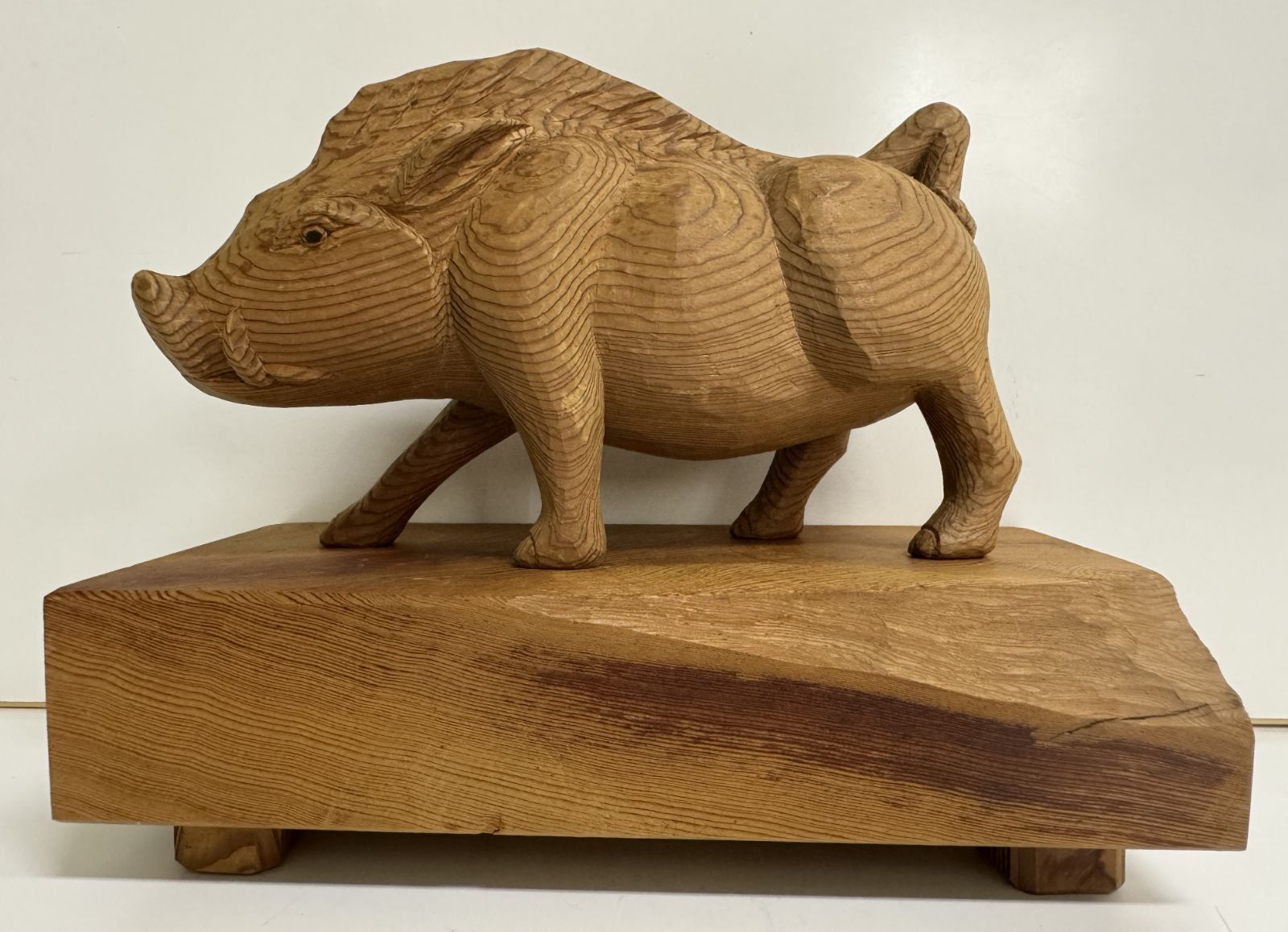 木彫り 猪 ブタ イノシシ 木彫 オブジェ 置物 インテリア 工芸品 美術