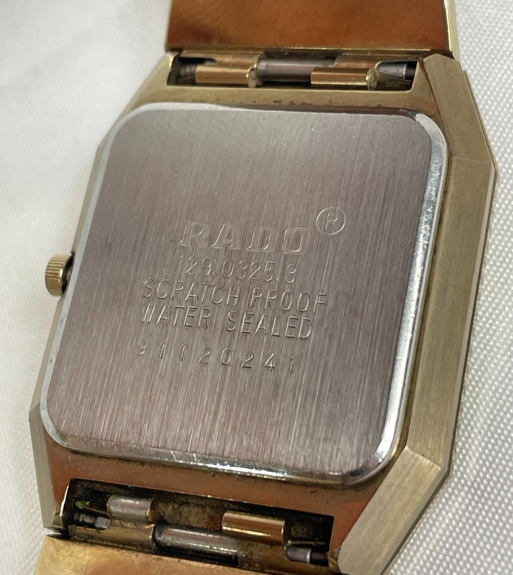 クオーツ ゴールド