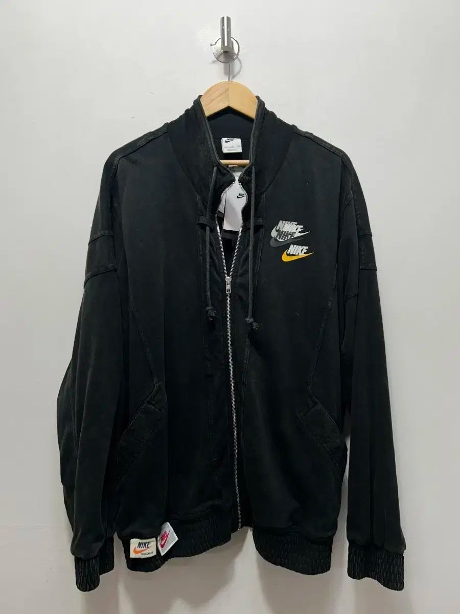 110 NIKE ブラック ヴィンテージ ウォッシュ ジャケット