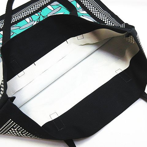 未使用タグ付き MARNI マルニフラワーカフェ限定 バンダナトート