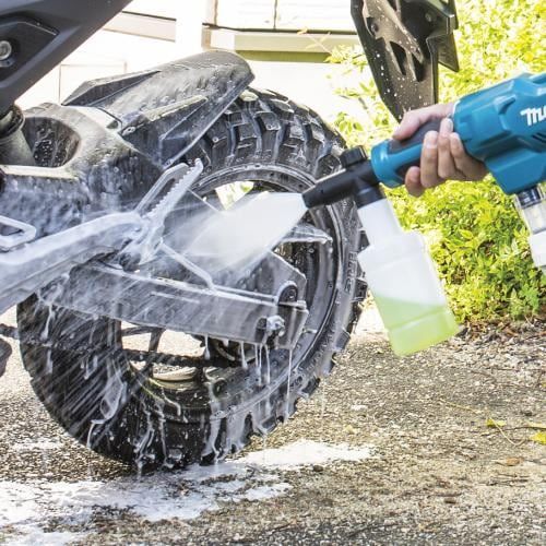 マキタ 充電式洗浄機 MHW180DZ