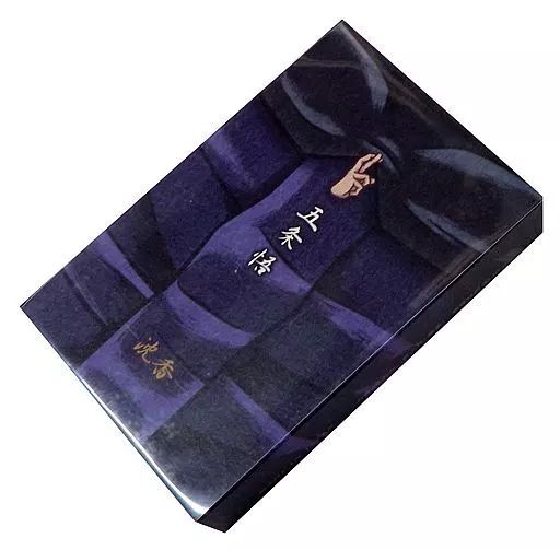 日本香堂 お香 五条悟 沈香 お香立て 線香 呪術廻戦 在宅、巣ごもりで疲れた時に、癒しの香りを領域展開！ 「呪術廻戦」を